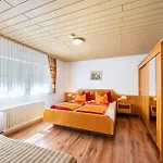 公寓 Haus Am Weinberg