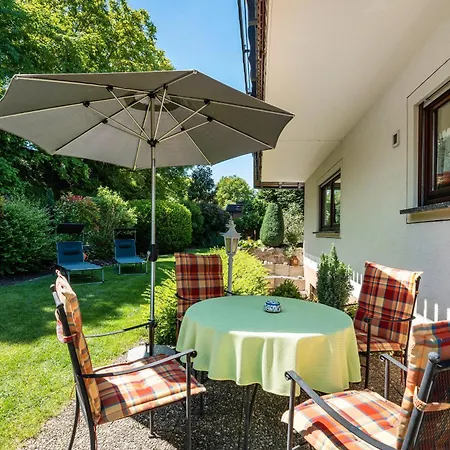 Haus Am Weinberg Апартаменты *