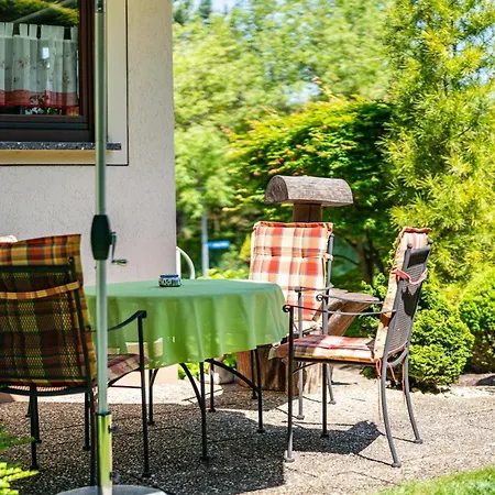 Haus Am Weinberg 公寓 *
