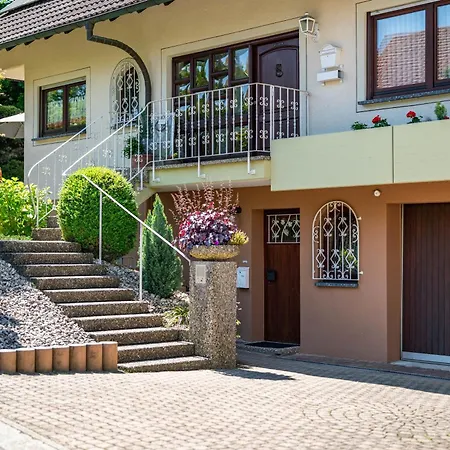 Haus Am Weinberg *